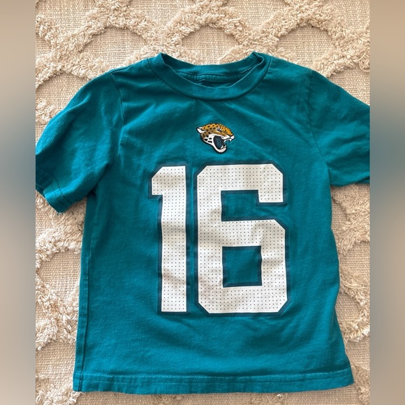 NIKE NFL JACKSONVILLE JAGUARS TREVOR LAWRENCE BLUE JERSEY T-SHIRT YOUTH SMALL - Picture 1 of 6